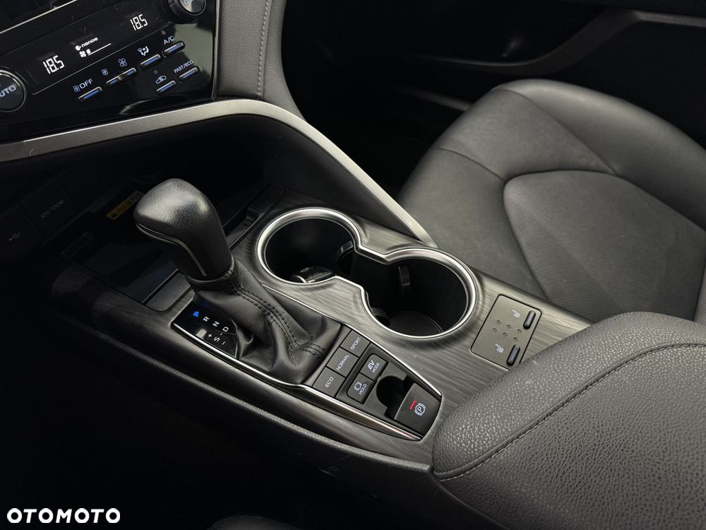 Toyota Camry - 29