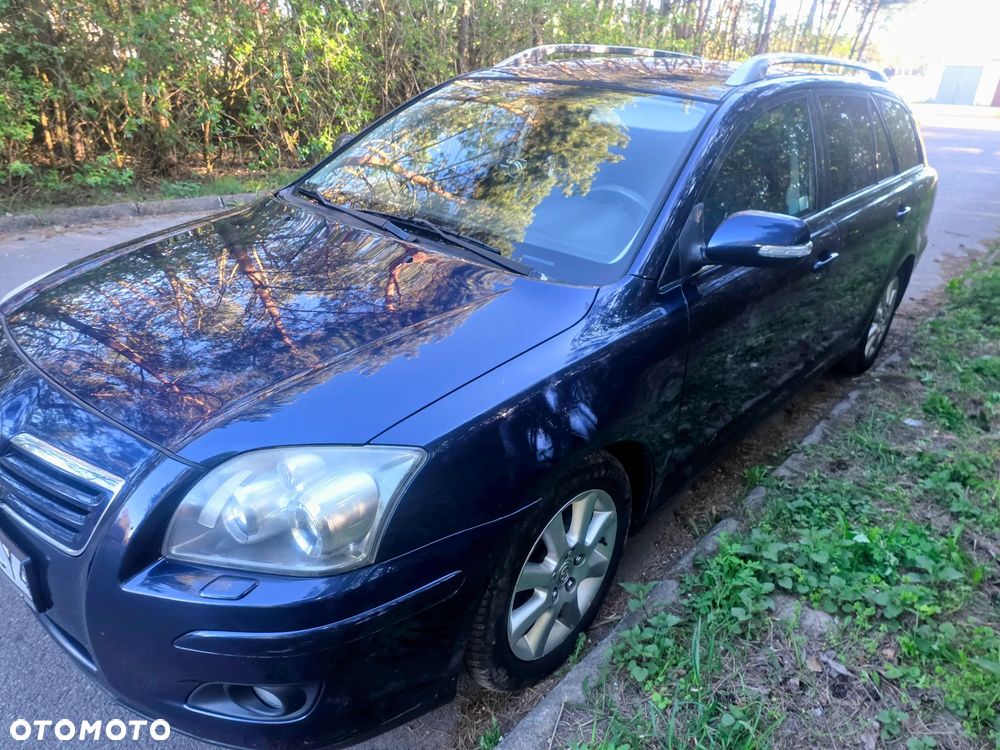 Toyota Avensis 2.2 D-4D Sol Plus - 4