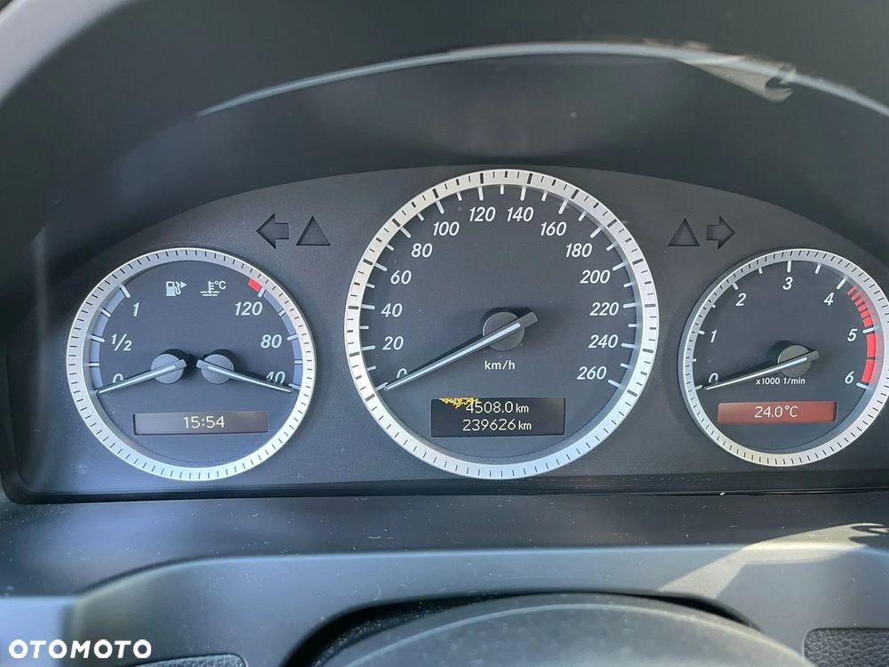 Mercedes-Benz Klasa C 200 CDI DPF Elegance - 15
