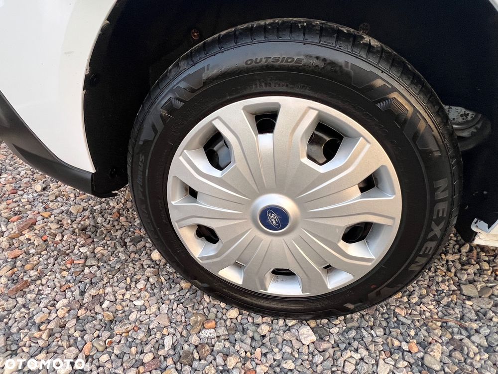 Ford Transit Connect - 17