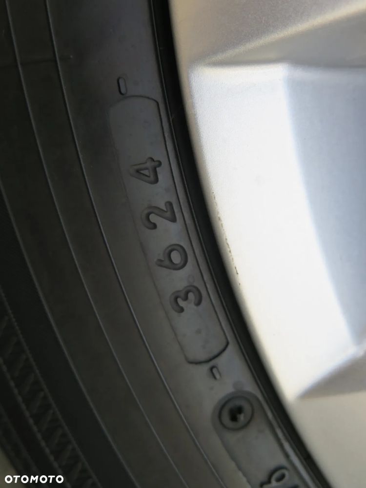 Volkswagen Tiguan - 35