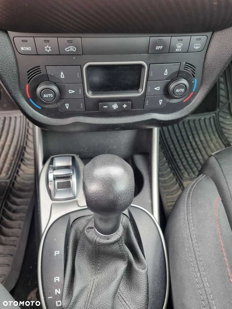 Alfa Romeo Mito 1.4 TB MultiAir Distinctive S&S TCT - 9