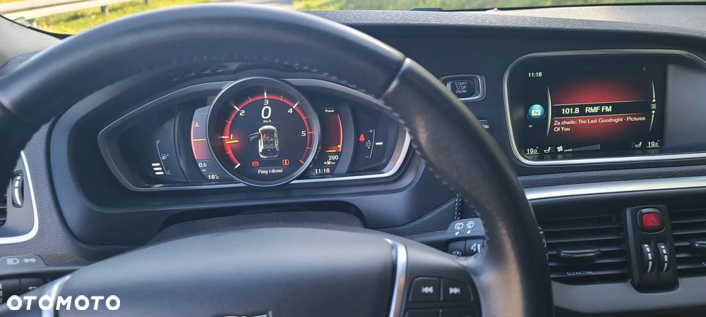 Volvo V40 - 22