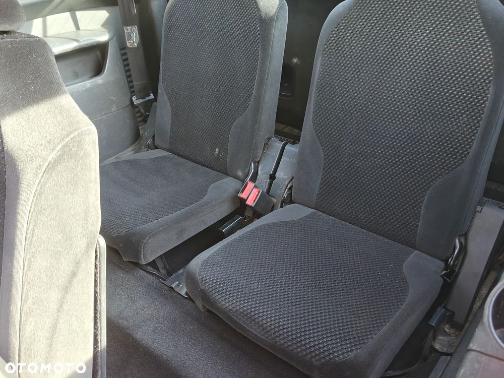 Citroën C4 Grand Picasso e-HDi 110FAP EGS6 (7-Sitzer) Business Class - 19