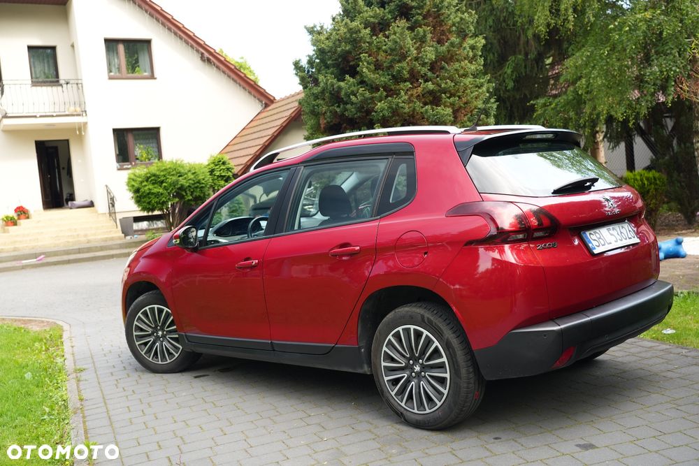 Peugeot 2008 1.2 Pure Tech Active S&S - 6