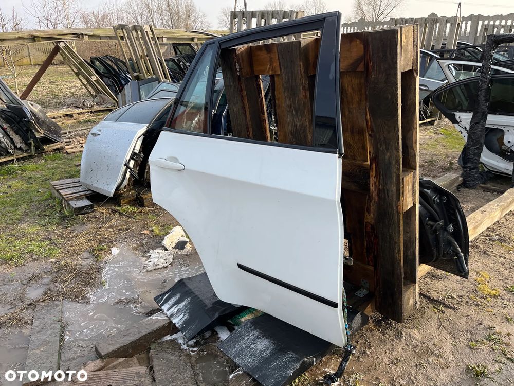 BMW X5 E70 DRZWI PRAWY TYŁ KOLOR A300 - 2