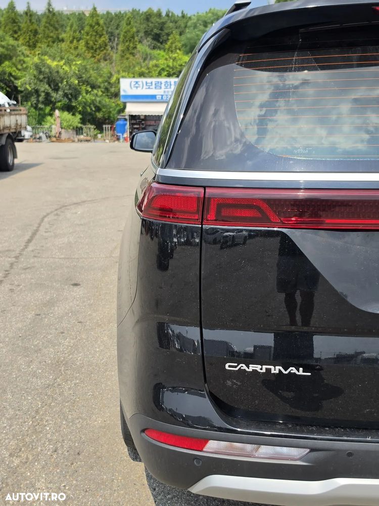 Kia Carnival - 22