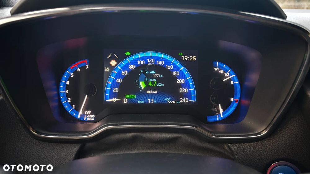 Toyota Corolla 1.8 Hybrid Comfort - 32