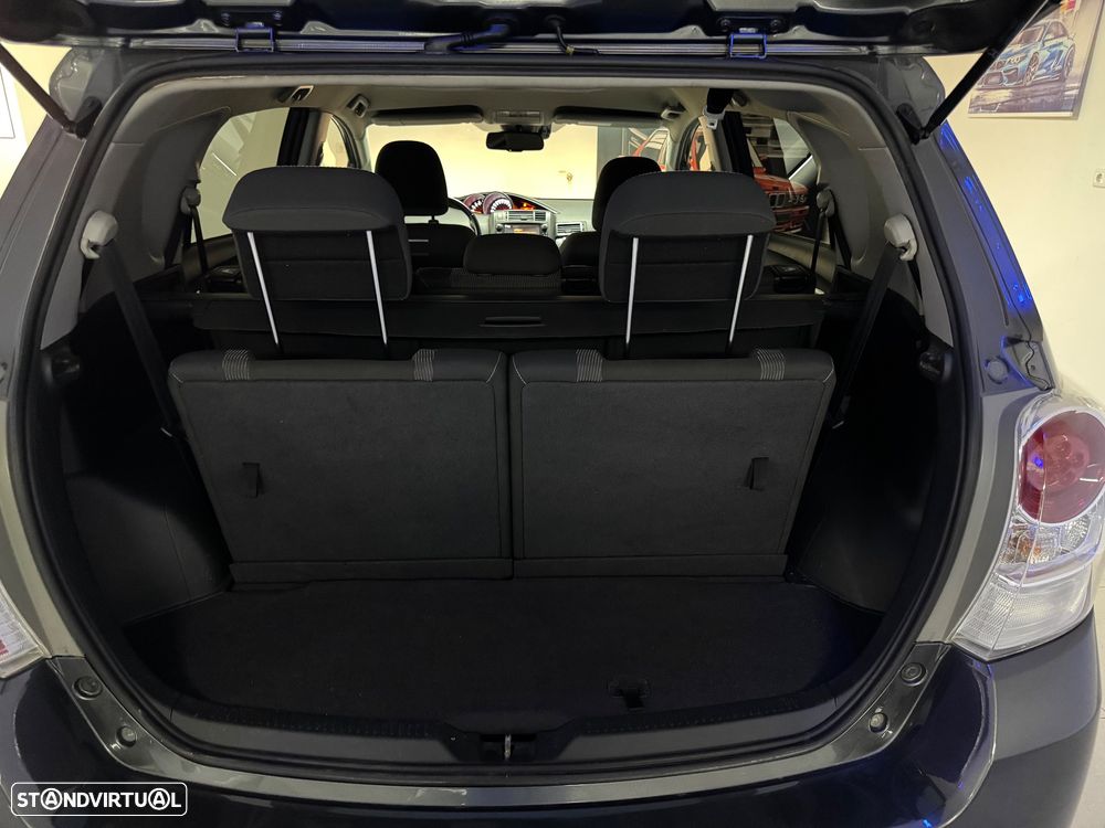 Toyota Verso 1.6 D-4D Exclusive - 35