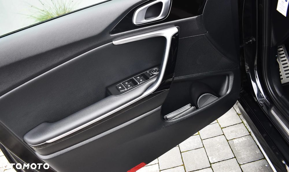 Kia ProCeed 1.5 T-GDI DCT7 OPF GT LINE - 17