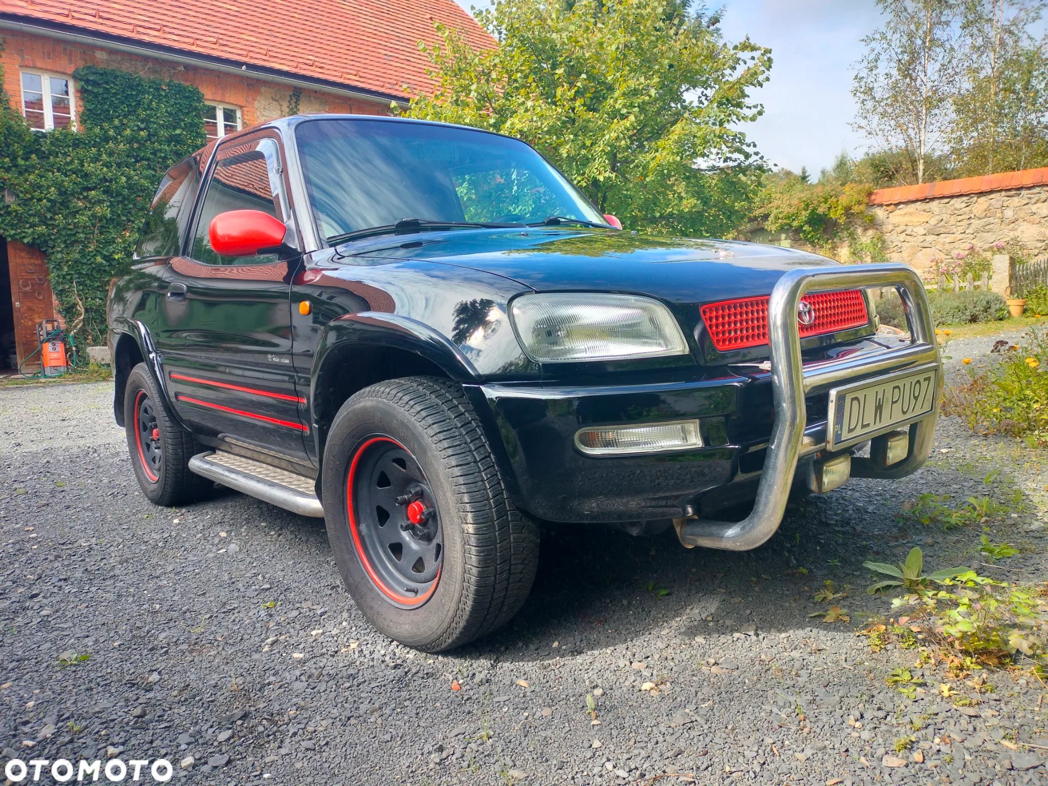 Toyota RAV4 - 1