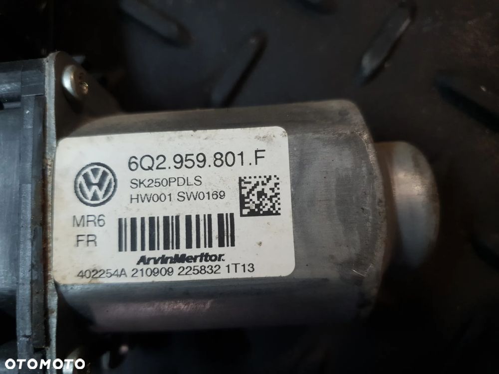 Skoda Fabia 2 II 07-10 SILNIK SILNICZEK SZYBY PRAWY OE 6Q2959801F EUROPA - 2