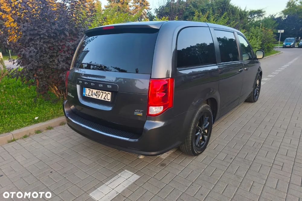 Dodge Grand Caravan 3.6 R/T - 6