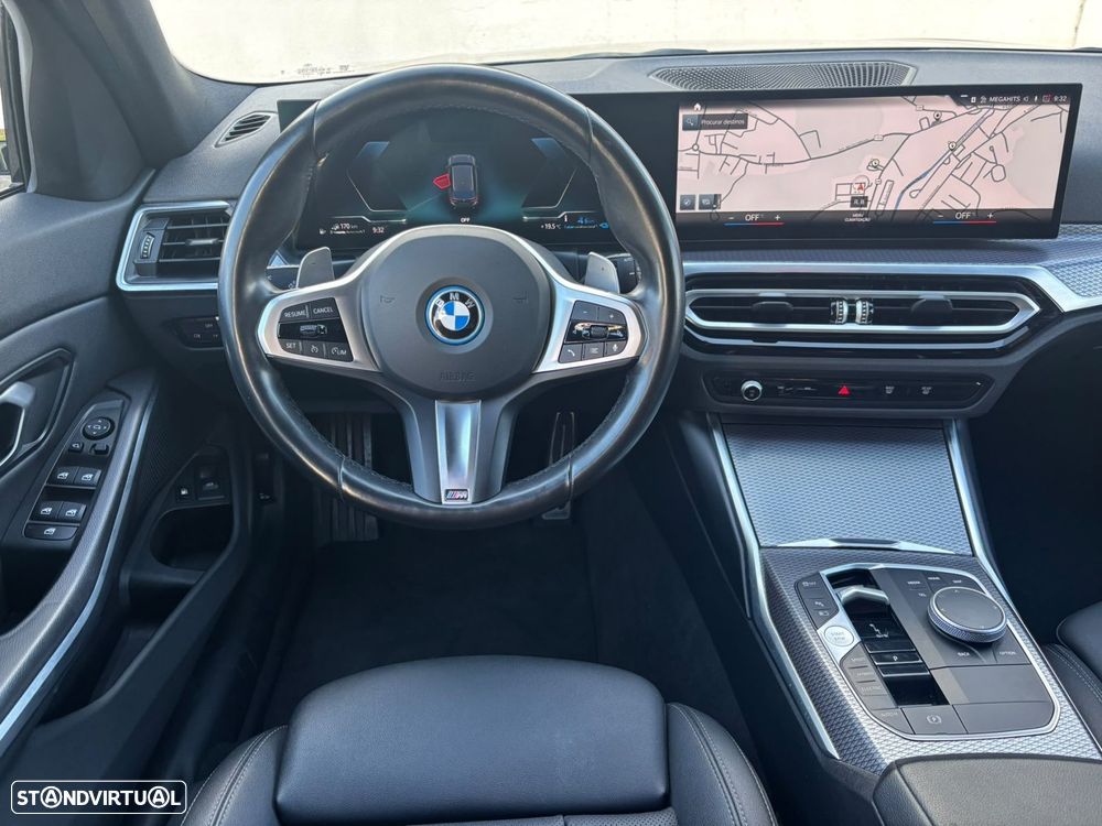 BMW 320 e Pack Desportivo M Auto - 29