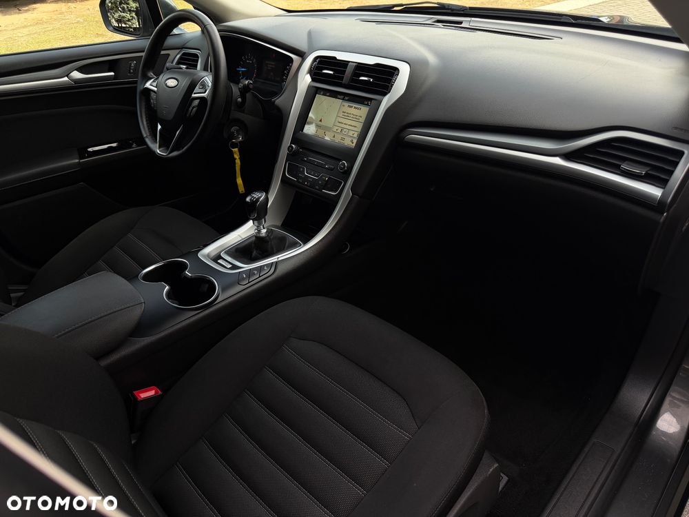 Ford Mondeo 2.0 TDCi STart-Stopp Titanium - 24