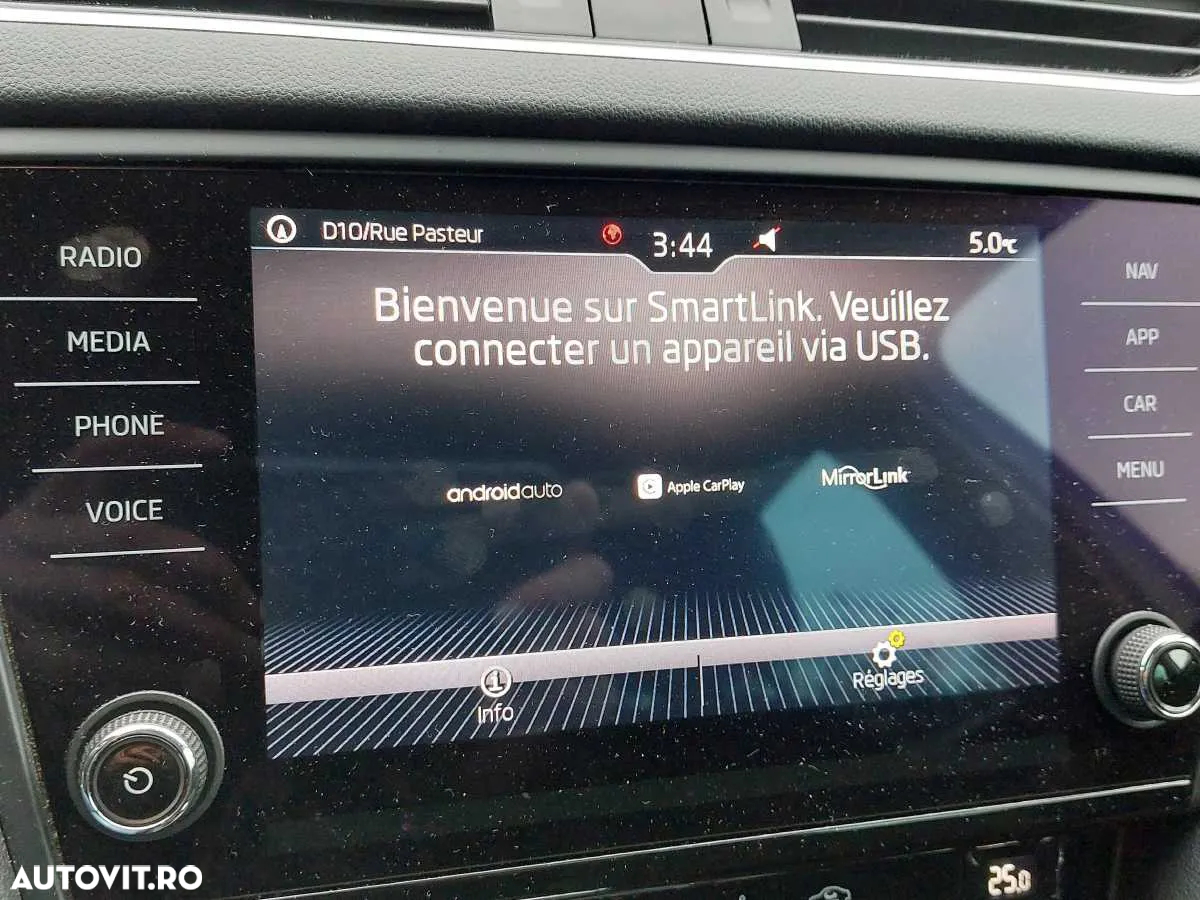 Skoda Octavia Combi 1.6 TDI DSG Style - 10
