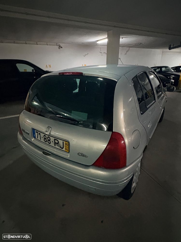 Renault Clio 1.2 - 15