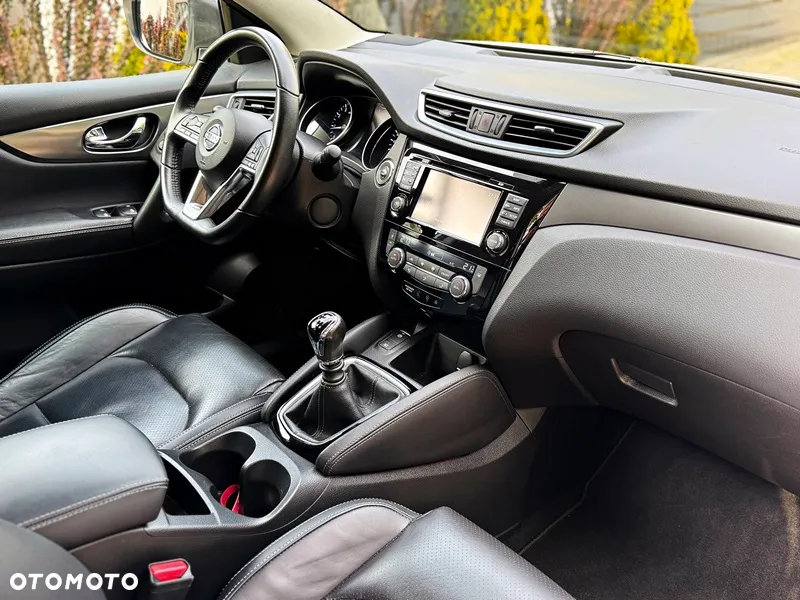 Nissan Qashqai 1.6 DIG-T Tekna+ - 31