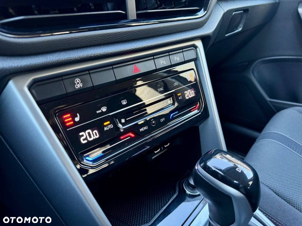 Volkswagen T-Roc - 21
