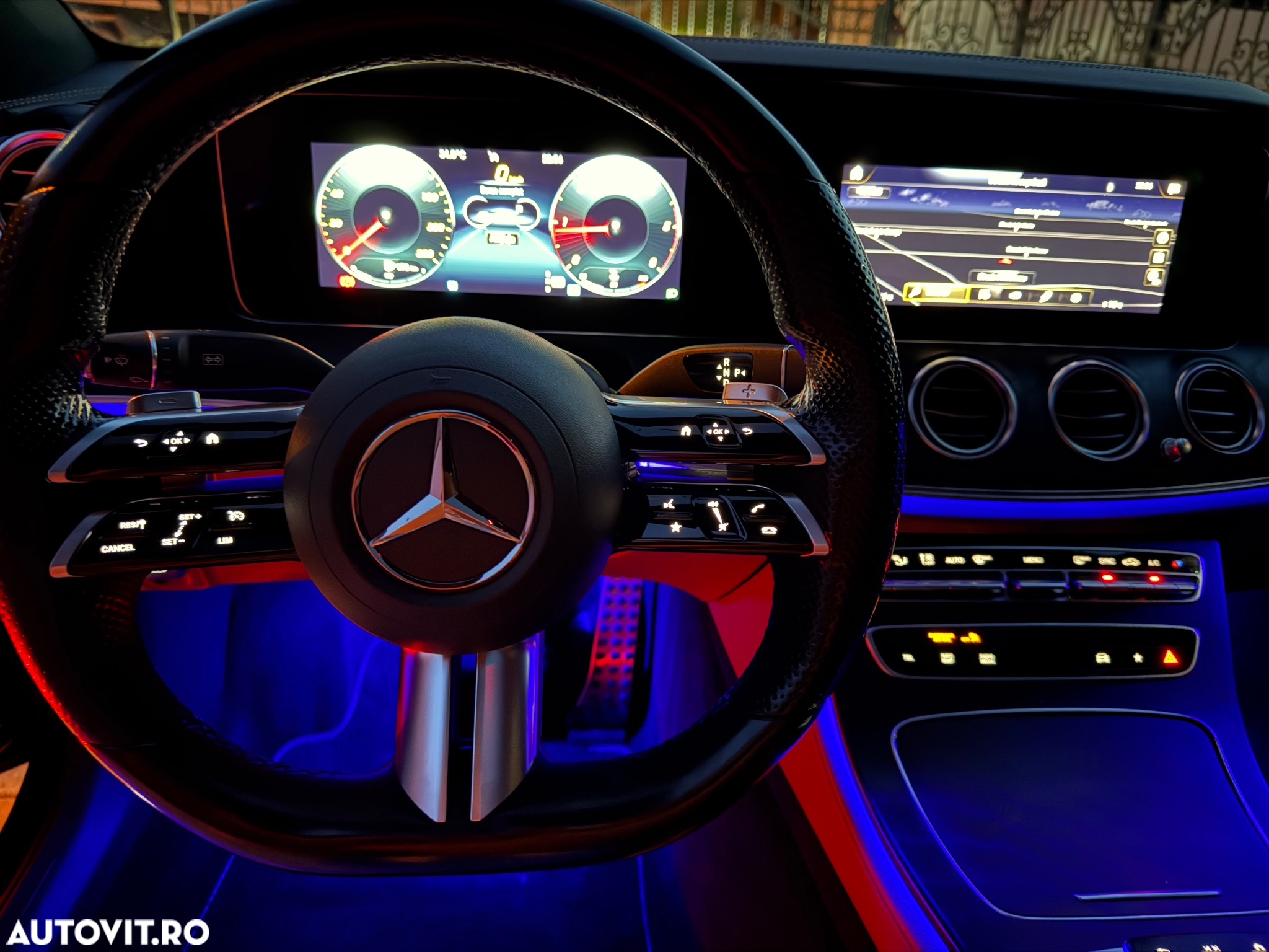 Mercedes-Benz E 220 d Aut. - 36