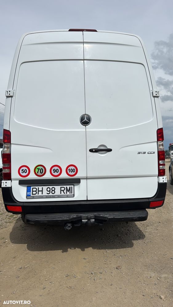 Mercedes-Benz Sprinter - 12