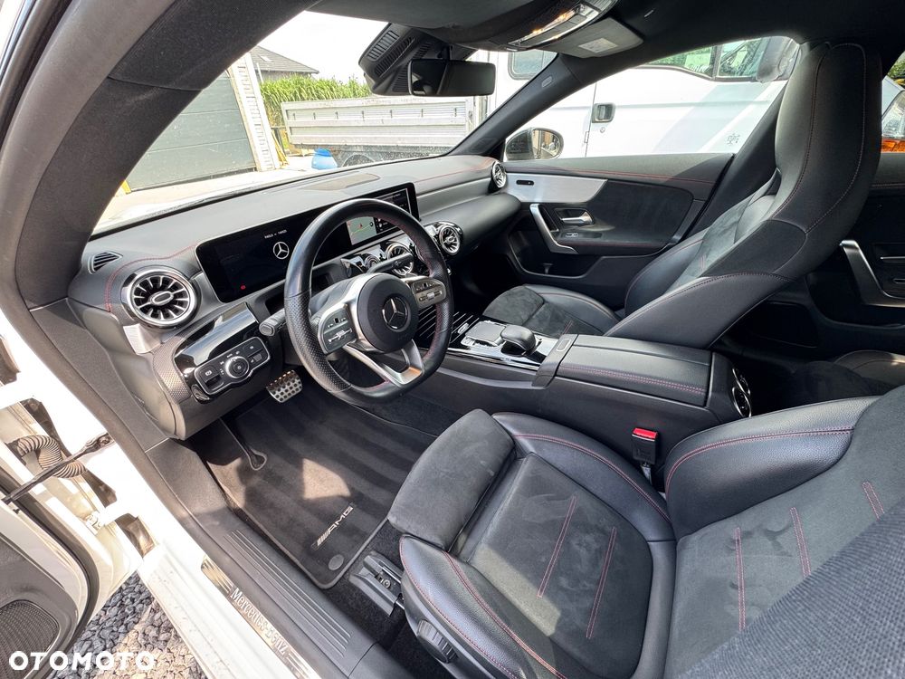 Mercedes-Benz CLA 220 4-Matic AMG Line 7G-DCT - 9