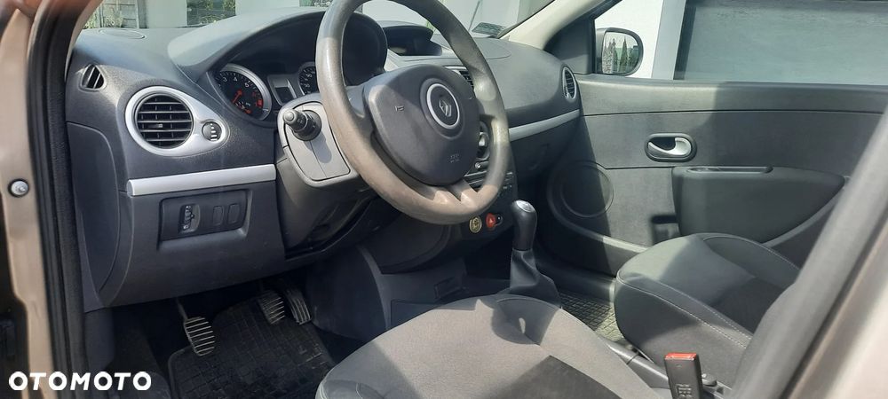 Renault Clio 1.2 16V Tech Run Euro5 - 7