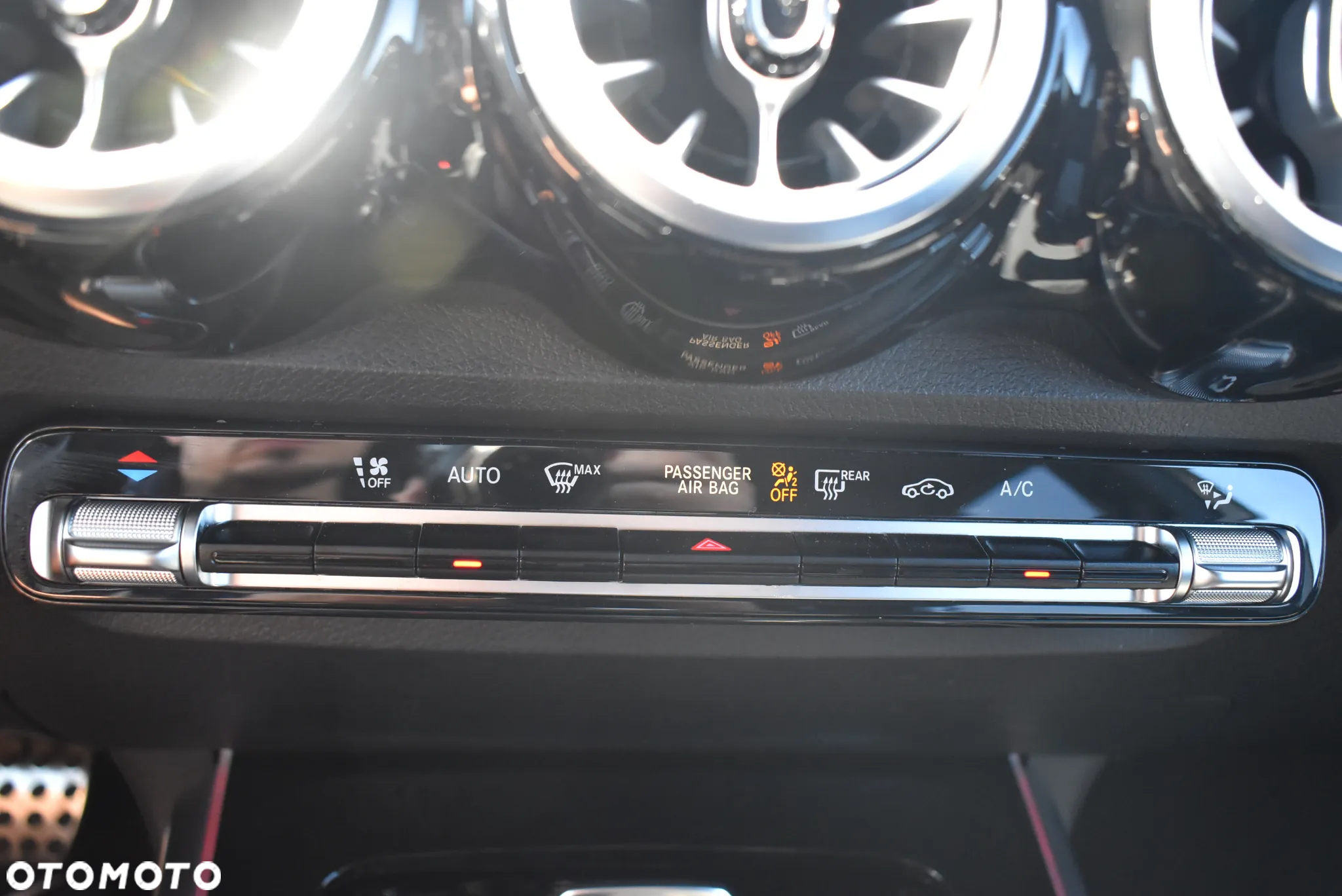 Mercedes-Benz GLB 200 d 4-Matic 8G-DCT - 36