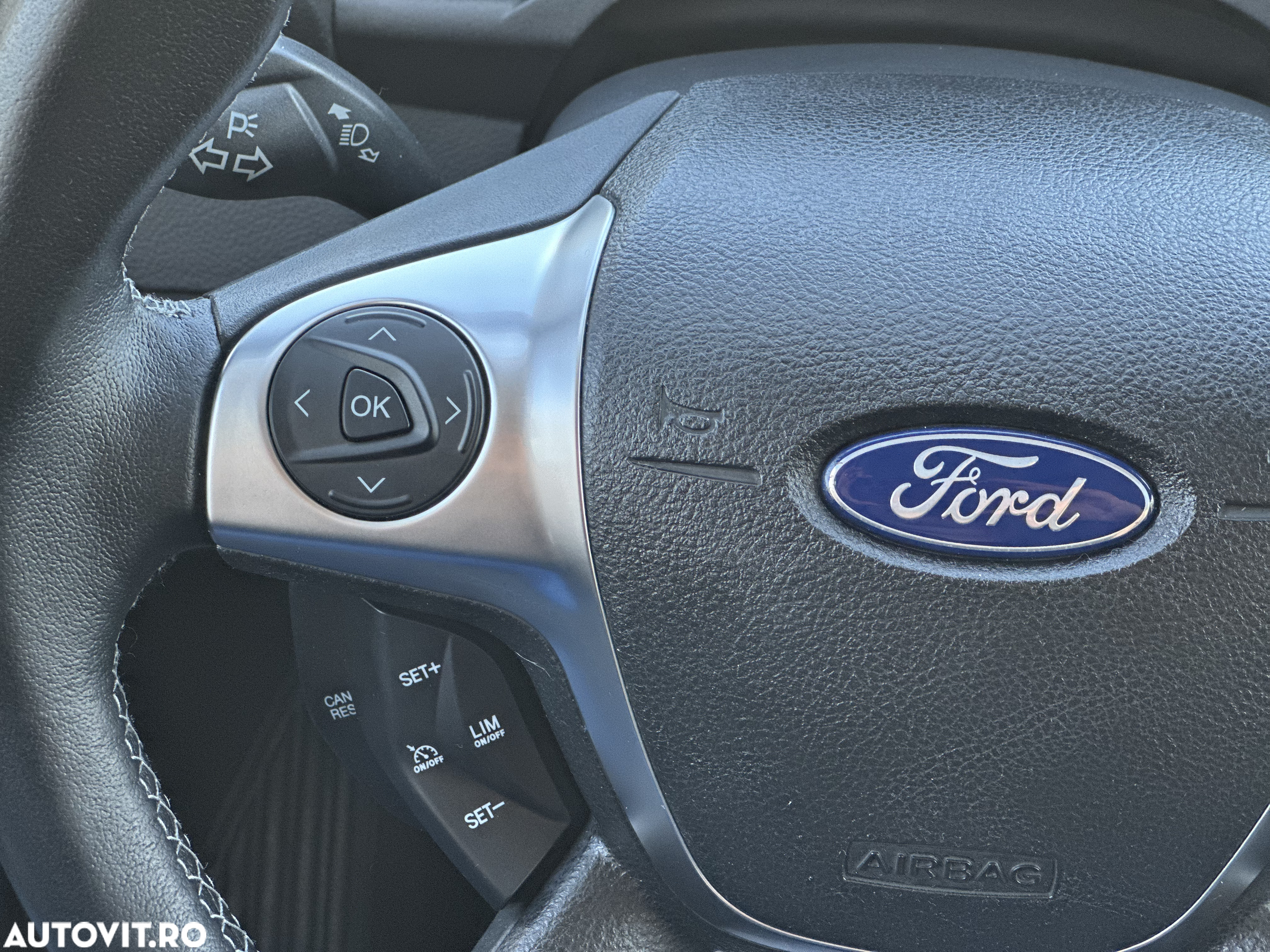 Ford Kuga 2.0 TDCi 4x4 Aut. Business Edition - 11