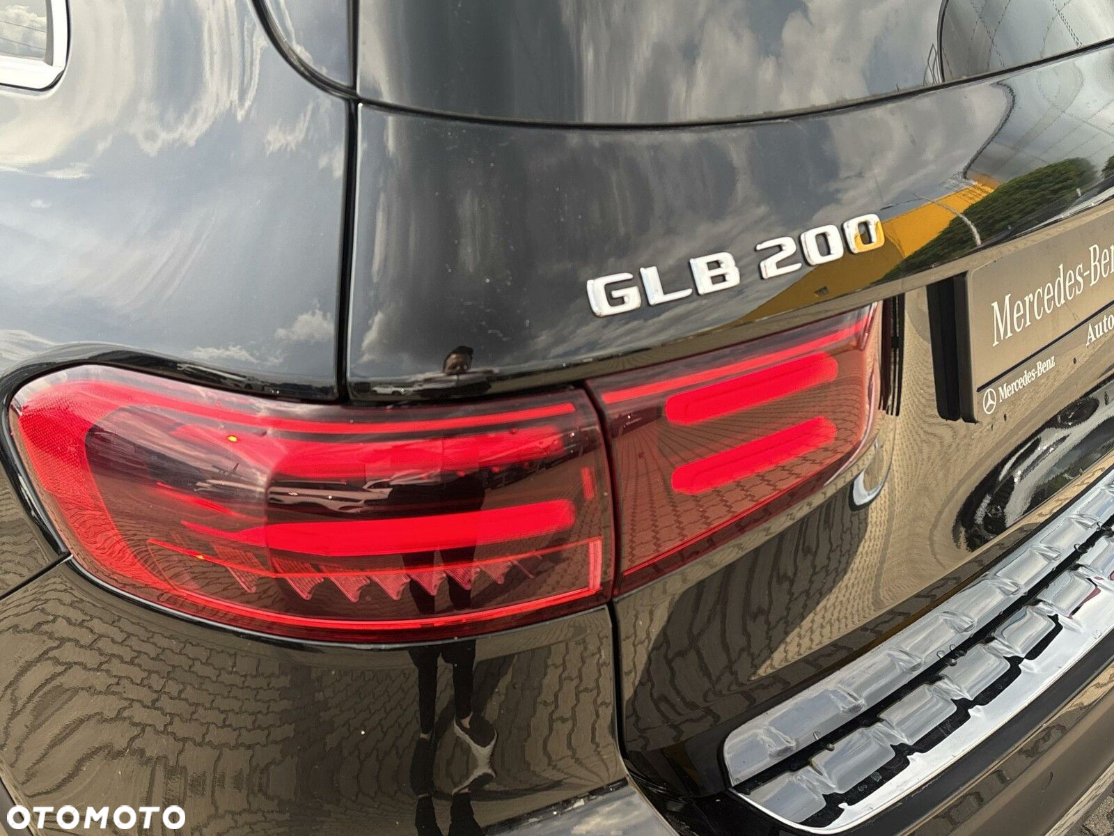 Mercedes-Benz GLB 200 4-Matic Progressive 8G-DCT - 12