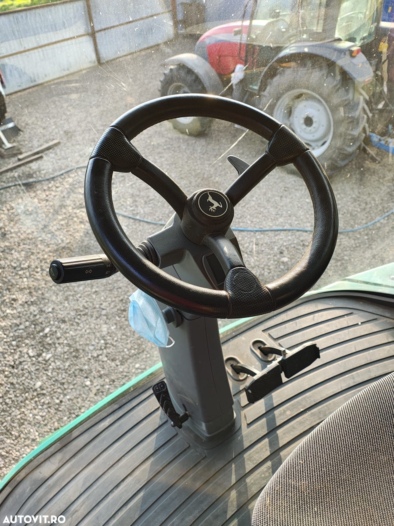 John Deere W330 - 10