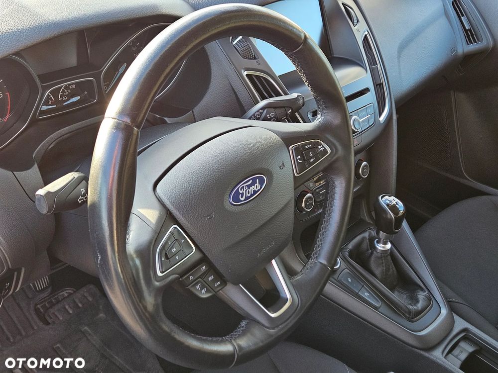 Ford Focus 1.5 TDCi SYNC Edition - 8