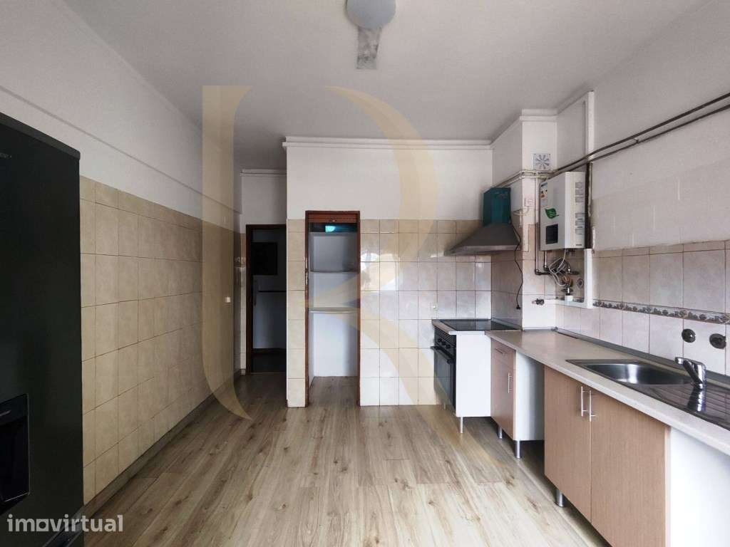 Apartamento T2 com elevador nas Paivas - Amora - Grande imagem: 2/22