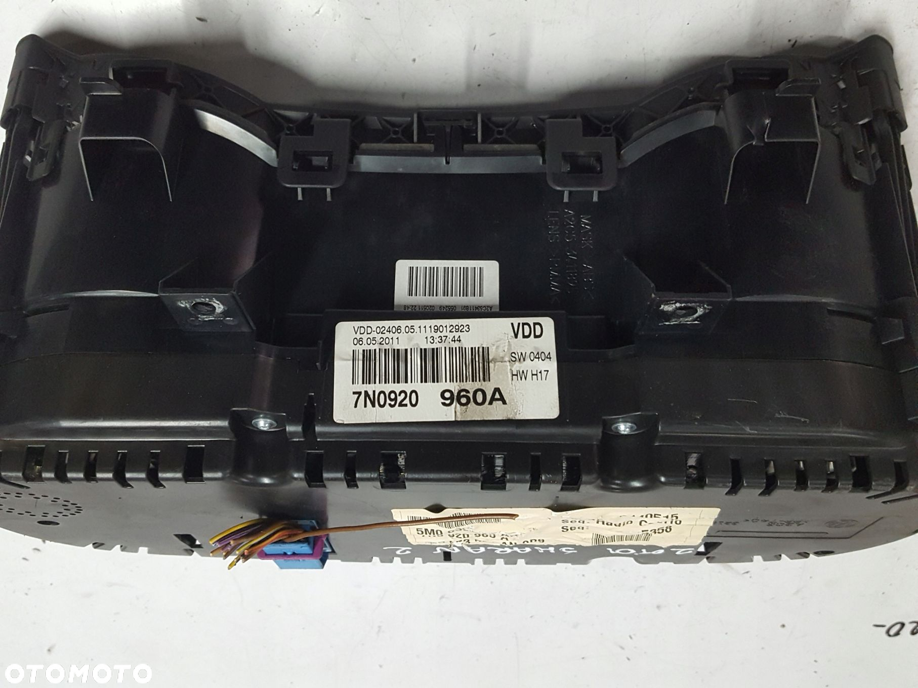 VW SHARAN 7N 10-15r 2.0 TDI LICZNIK ANGLIK 7N0920960A - 3