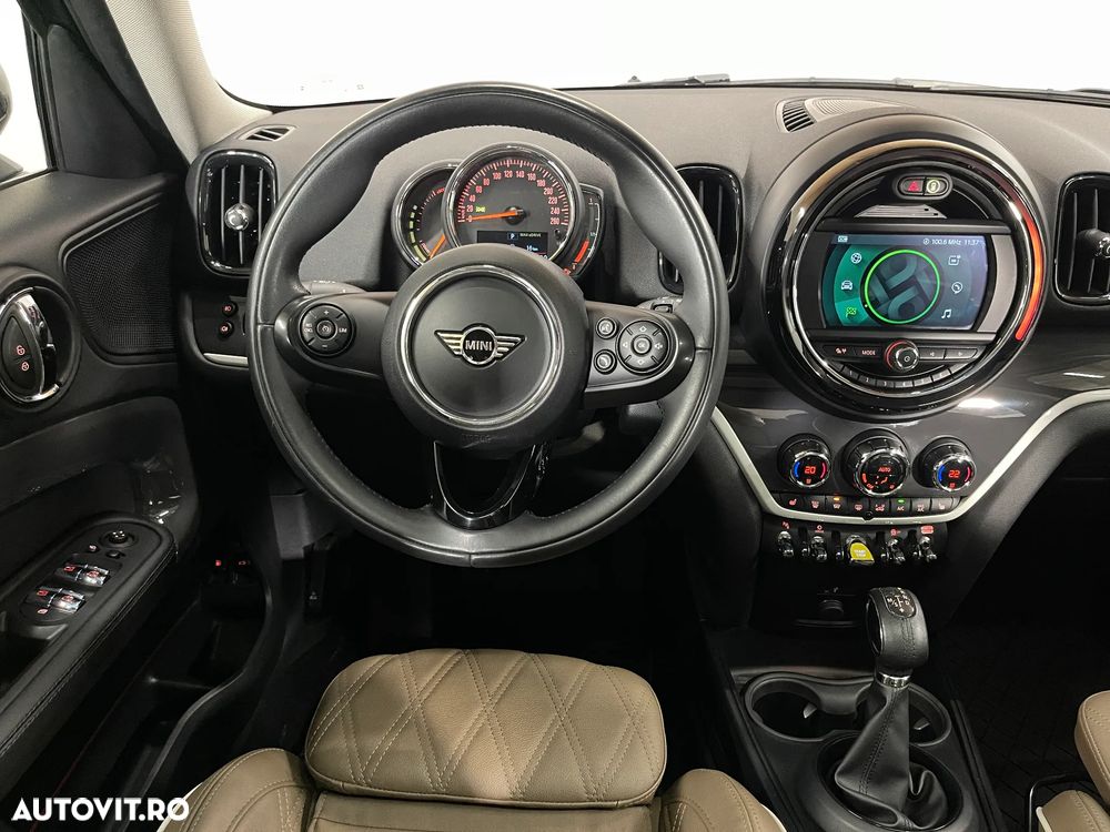 Mini Countryman Cooper S E ALL4 AT - 7