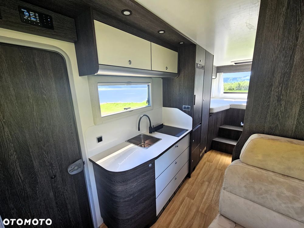 Mercedes-Benz Sprinter - 21