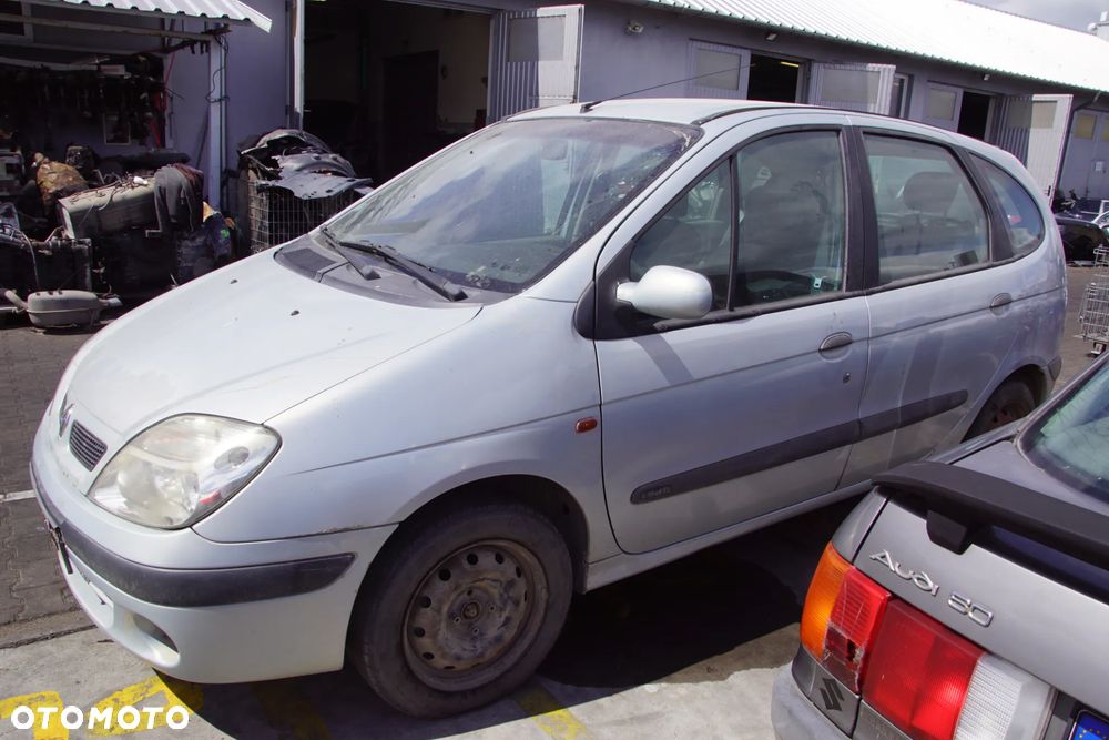 Auto na części - Renault Scenic I Lift 1.9 DTI 102 KM F9Q744 JB3983 MV632 2001R Silnik Skrzynia Drzwi Maska Błotnik Klapa Zderzak Lampa Lusterko Klamka Szyba Deska Kokpit Sterownik Moduł Czujnik Licznik Panel Kierownica - 4