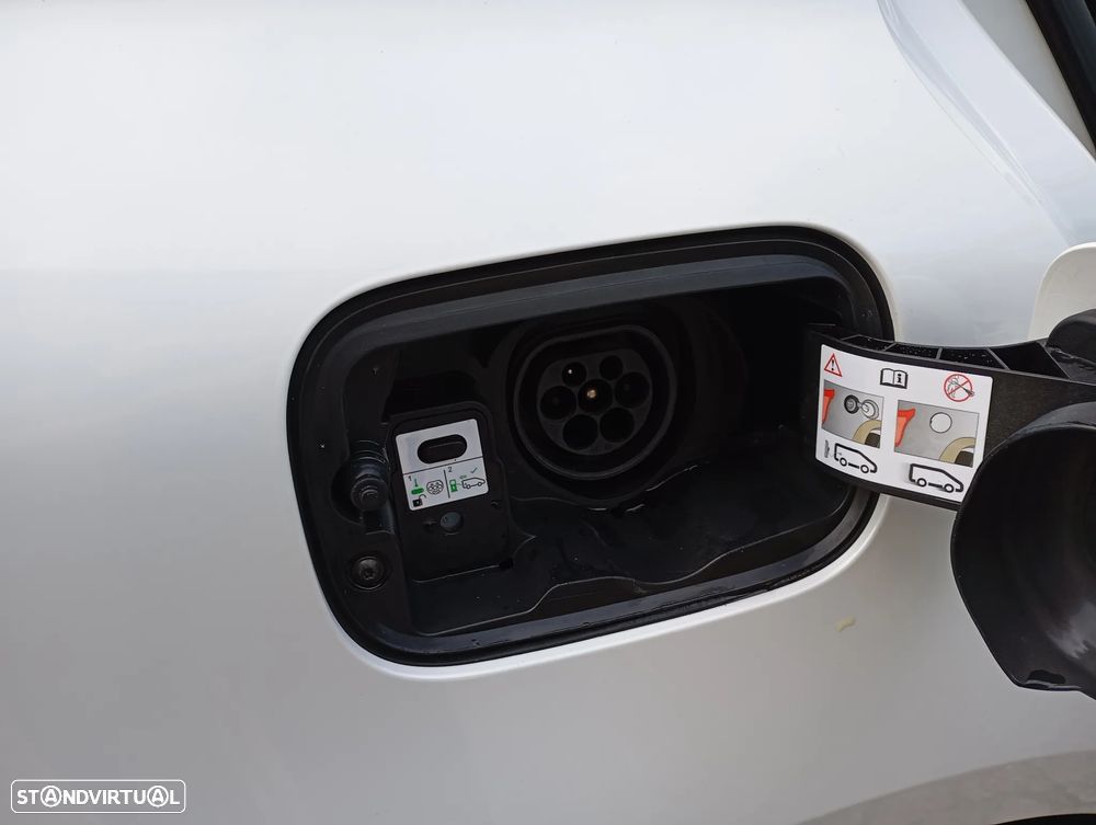 Renault Mégane Sport Tourer 1.6 E-Tech Plug-In Hybrid R.S. Line - 15