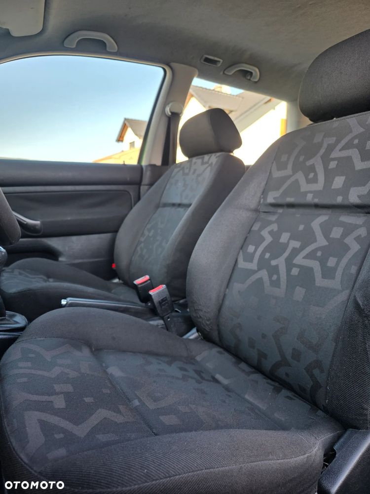 Volkswagen Golf - 13