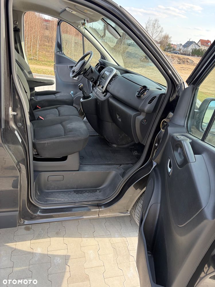 Renault Trafic - 16