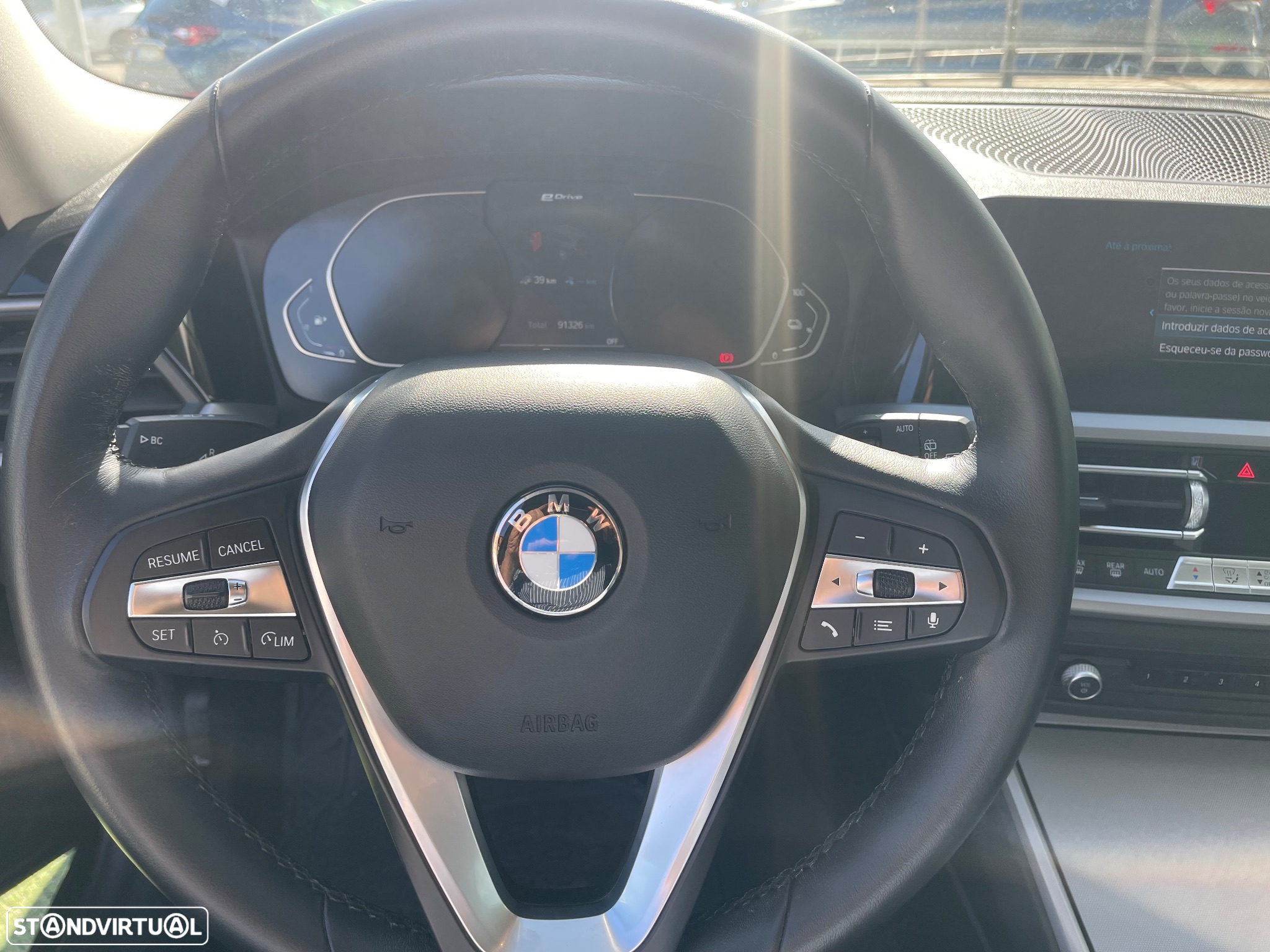 BMW 330 e Touring Line Sport Auto - 32