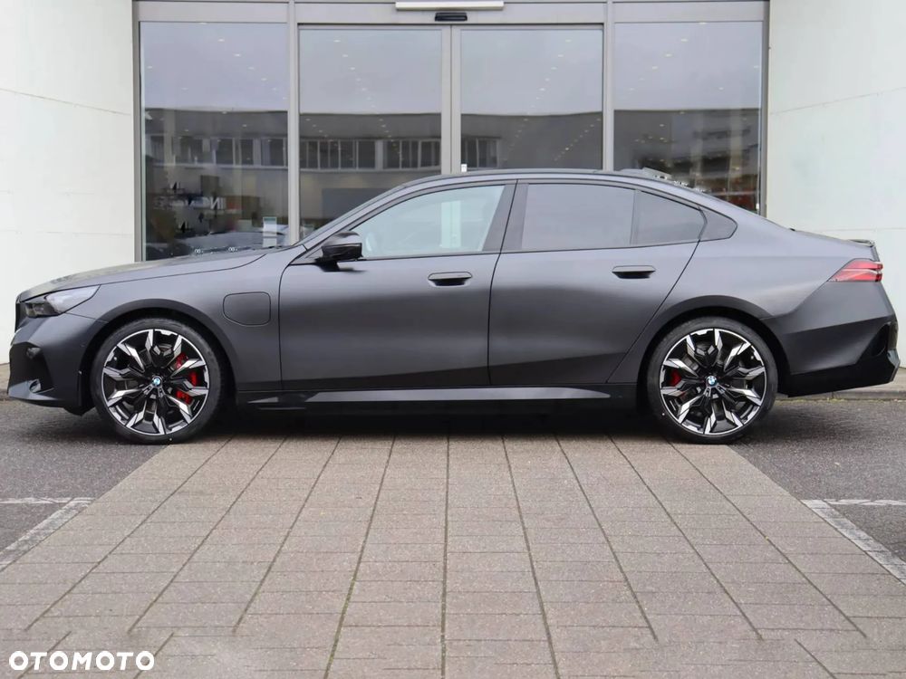 BMW Seria 5 550e xDrive PHEV - 2