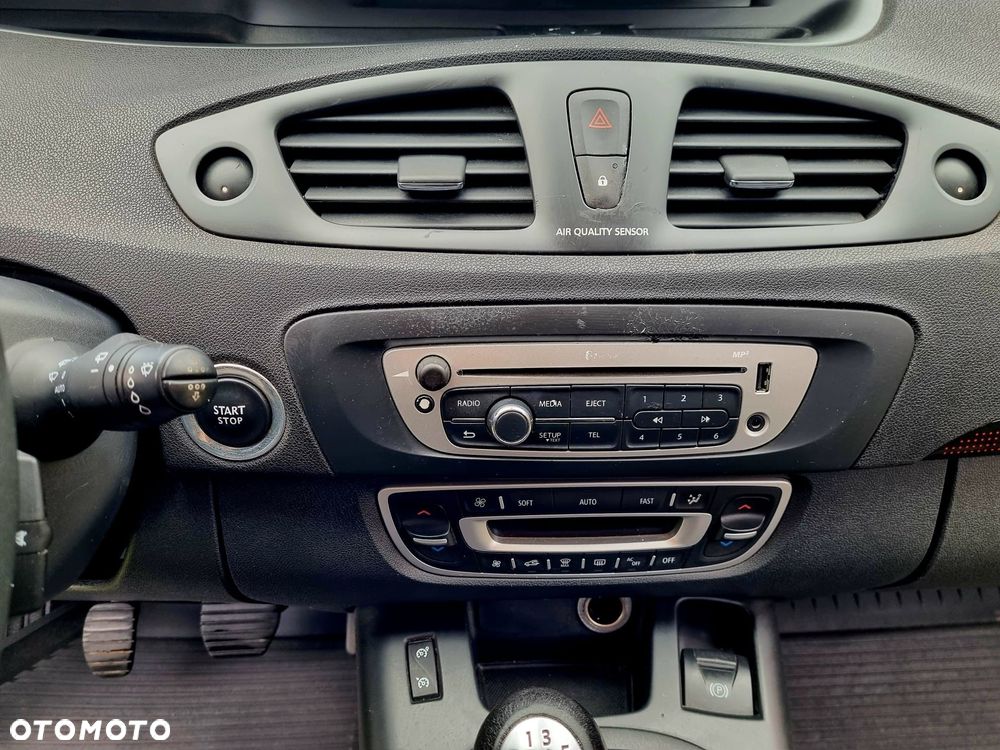 Renault Grand Scenic - 31