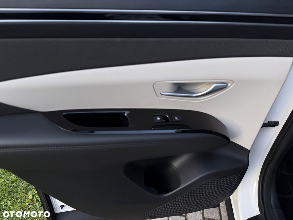 Hyundai Tucson 1.6 T-GDi 48V-Hybrid 4WD DCT Trend - 19