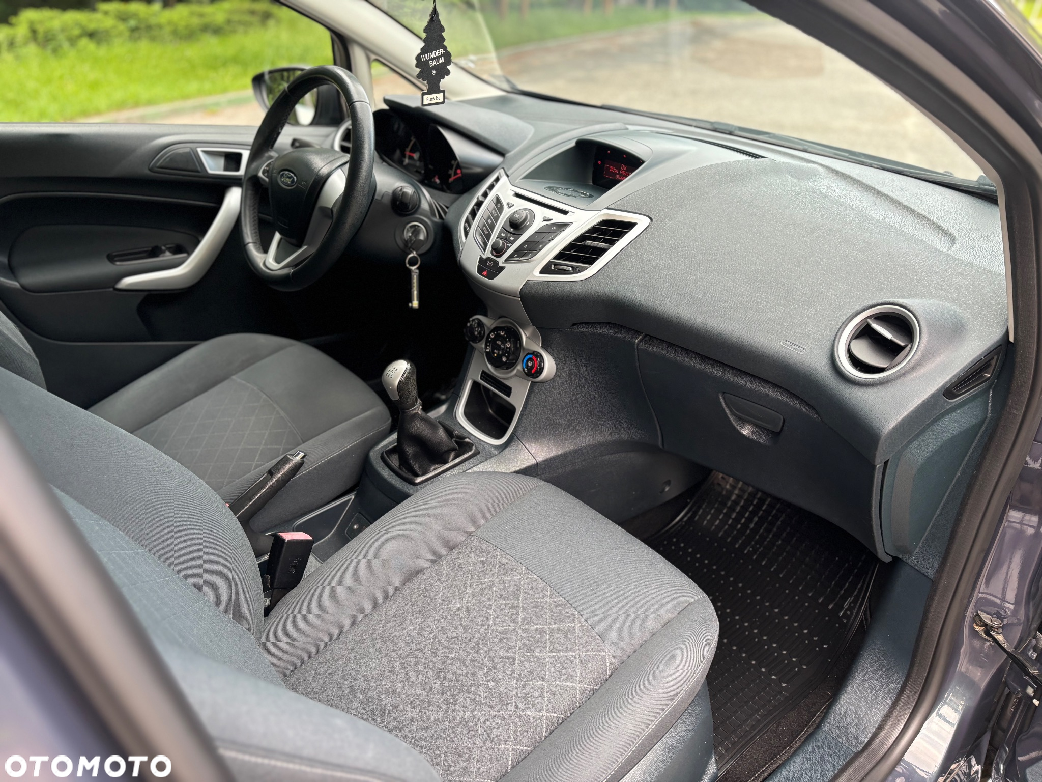 Ford Fiesta - 10