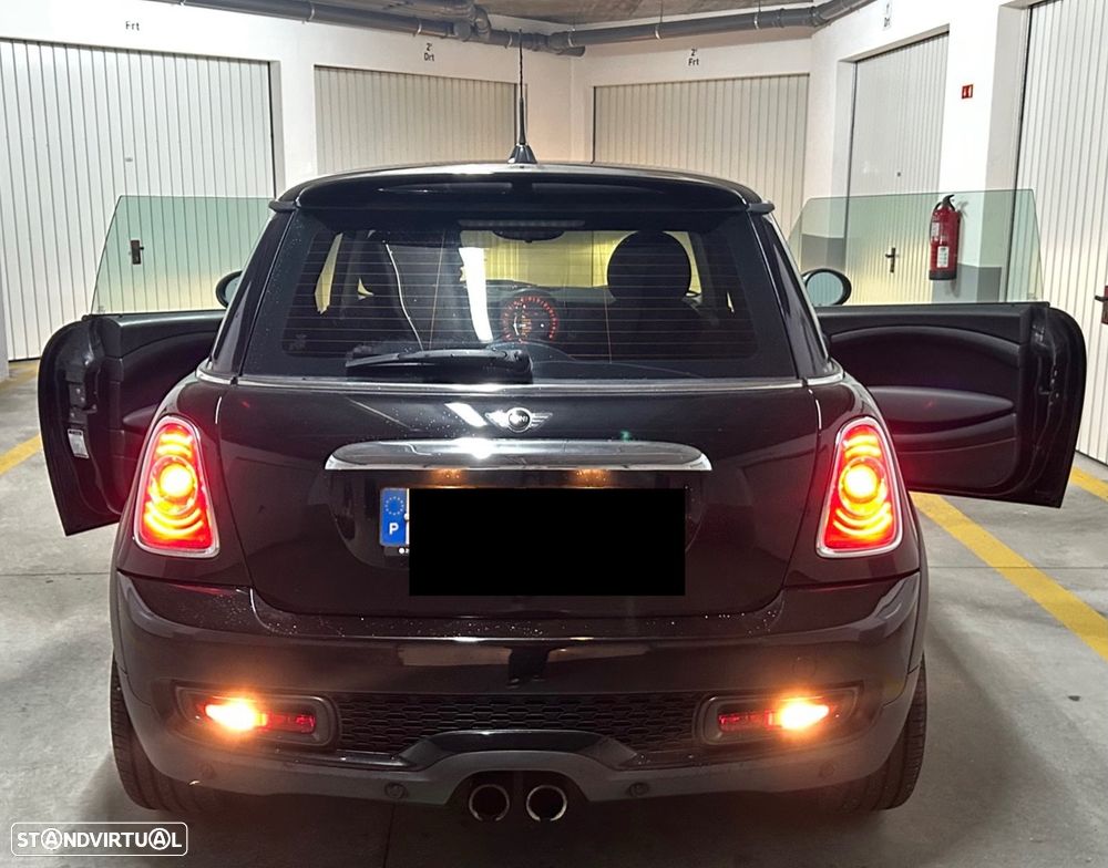 MINI 3 Portas One D - 20