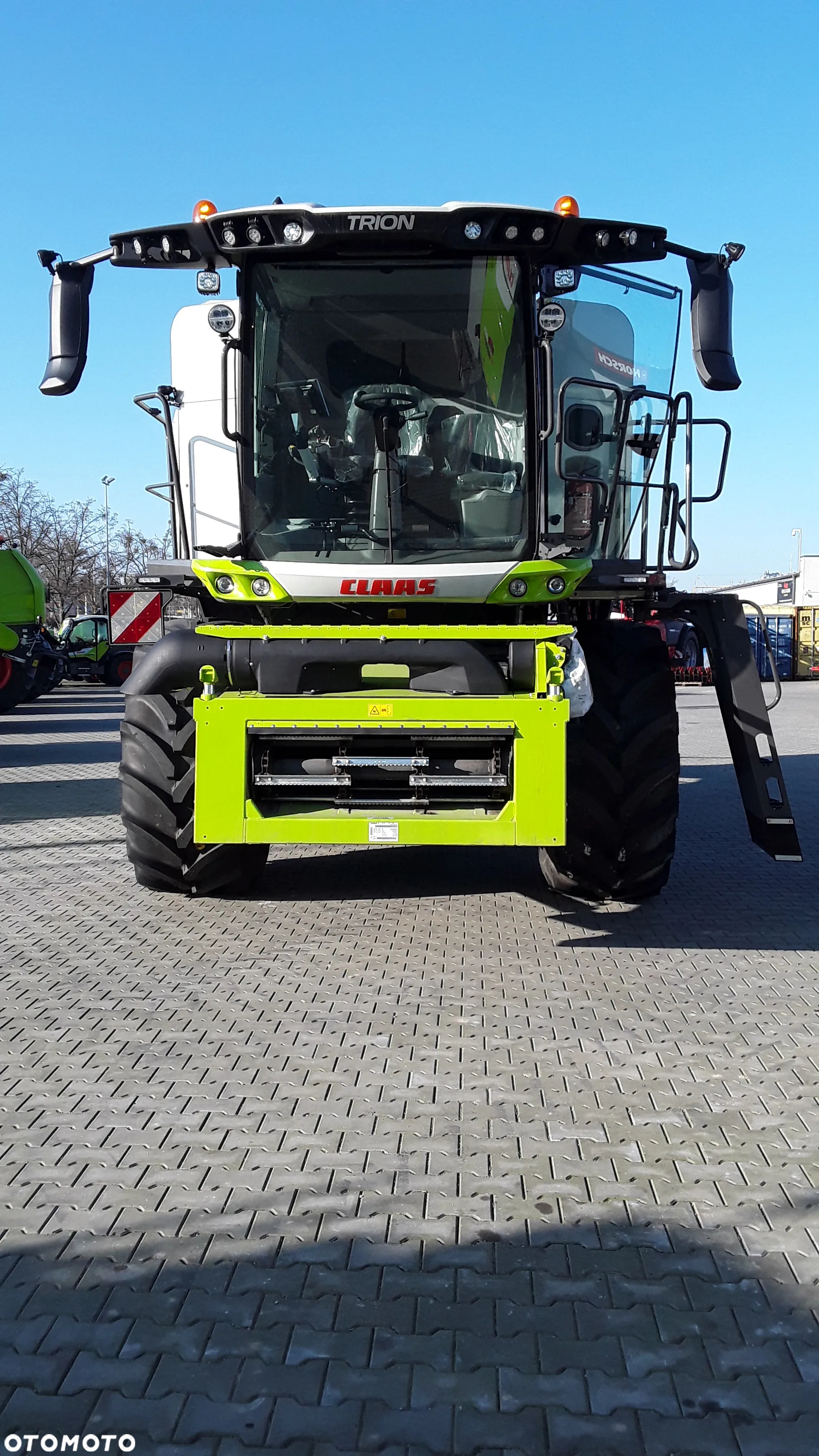 Claas TRION 730 - 5