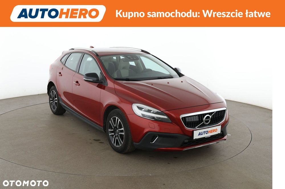 Volvo V40 Cross Country - 11