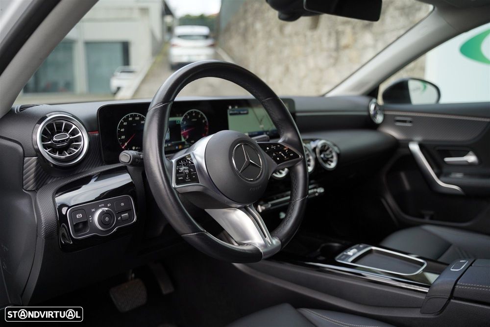 Mercedes-Benz A 200 Progressive Aut. - 33