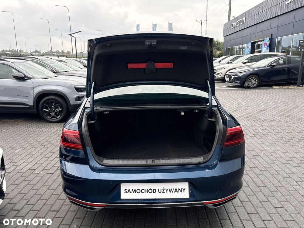 Volkswagen Passat 2.0 TDI Elegance DSG - 38